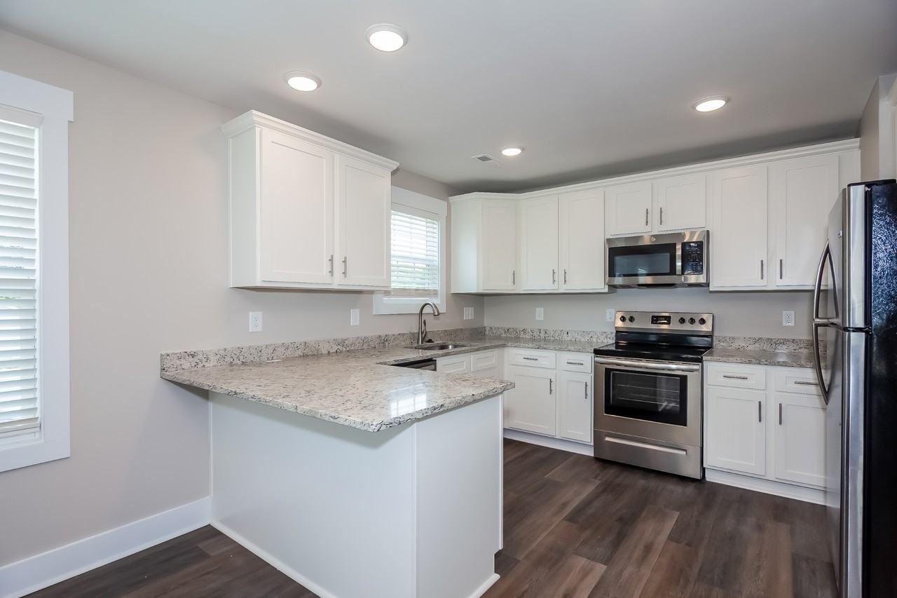 607 N Scruggs St - Photo 6 of 16