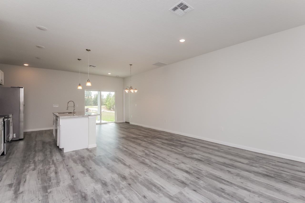 137 Violet Ct - Photo 7 of 16