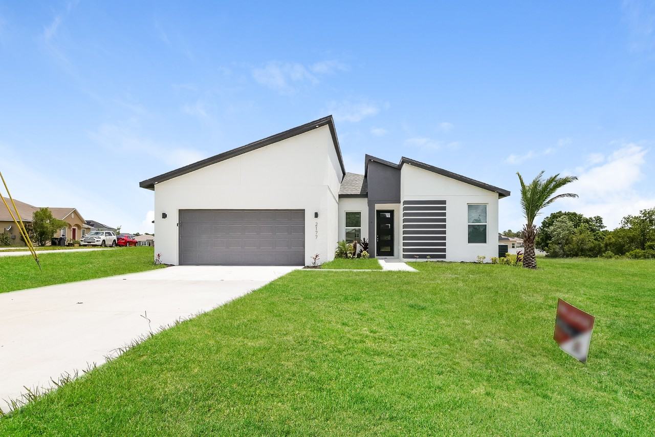 2177 Rio Grande Canyon Loop - Photo 2 of 16