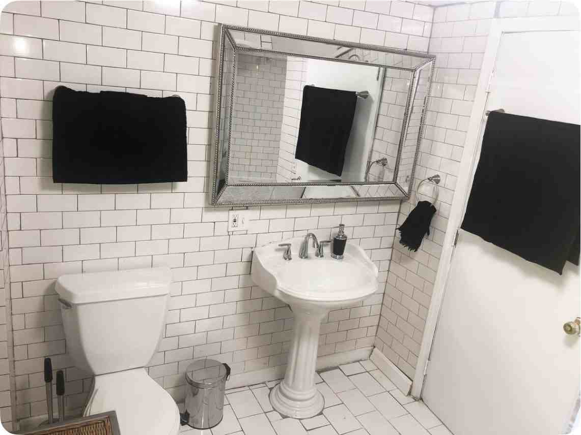 494 Sterling St - Photo 2 of 8