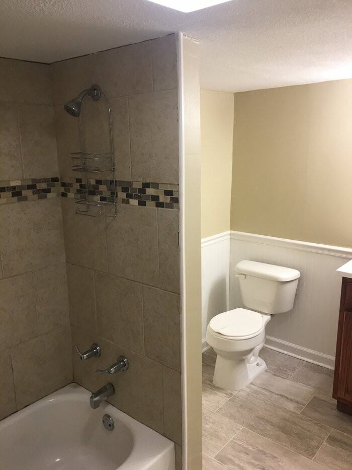 2000 Avondale Dr - Photo 4 of 10