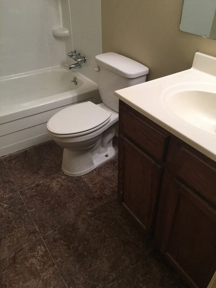 2000 Avondale Dr - Photo 6 of 10