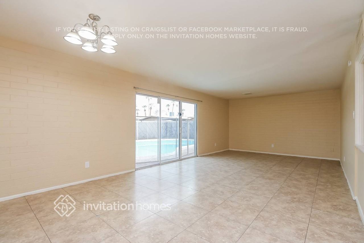 6012 W Medlock Dr - Photo 4 of 17