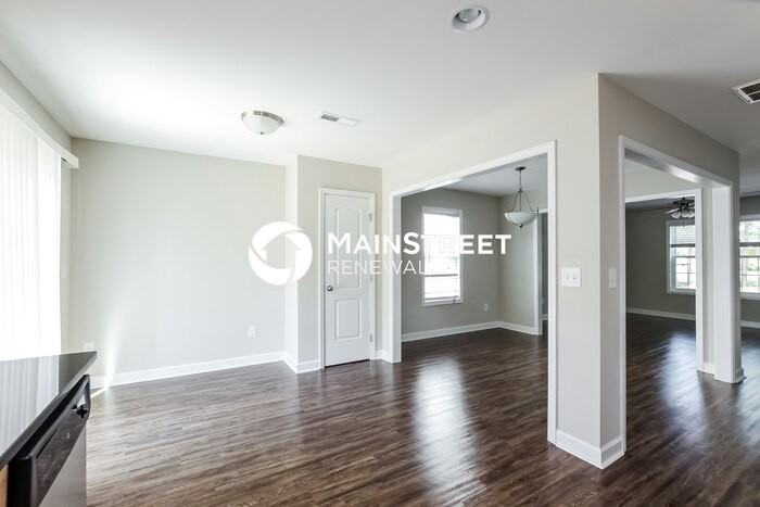 508 Rogers Lake Rd E - Photo 6 of 17