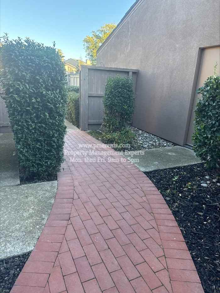 4925 Grouse Run Dr #4925 - Photo 7 of 11