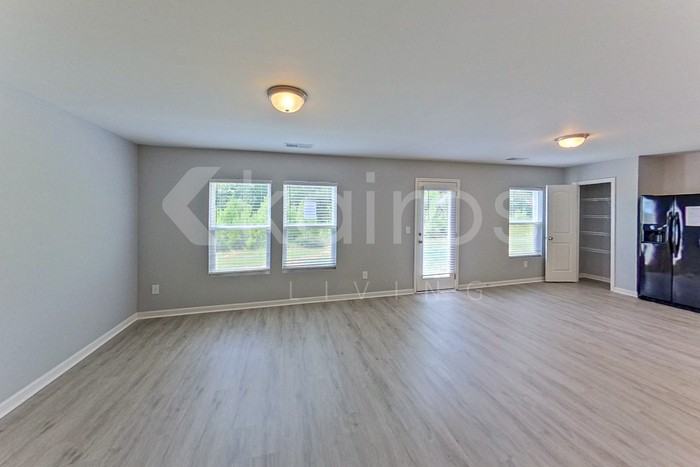 605 Ivy Brook Way - Photo 2 of 21