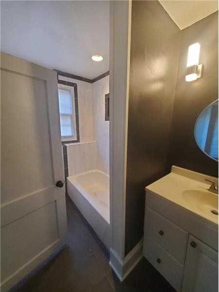 723 E Henry St #A - Photo 5 of 11