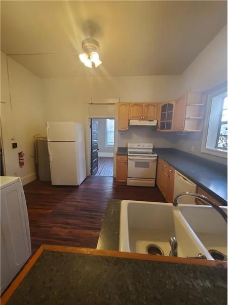 723 E Henry St #A - Photo 7 of 11