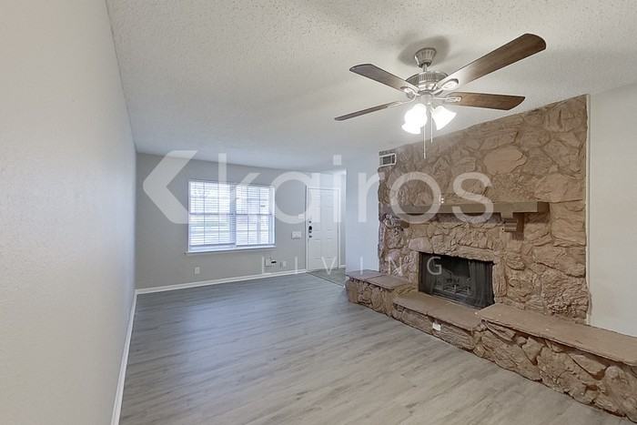 738 Willowood Ln - Photo 5 of 21