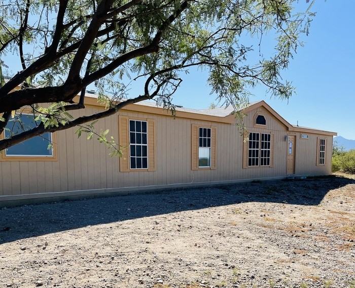 17447 S Wilmot Rd - Photo 3 of 10