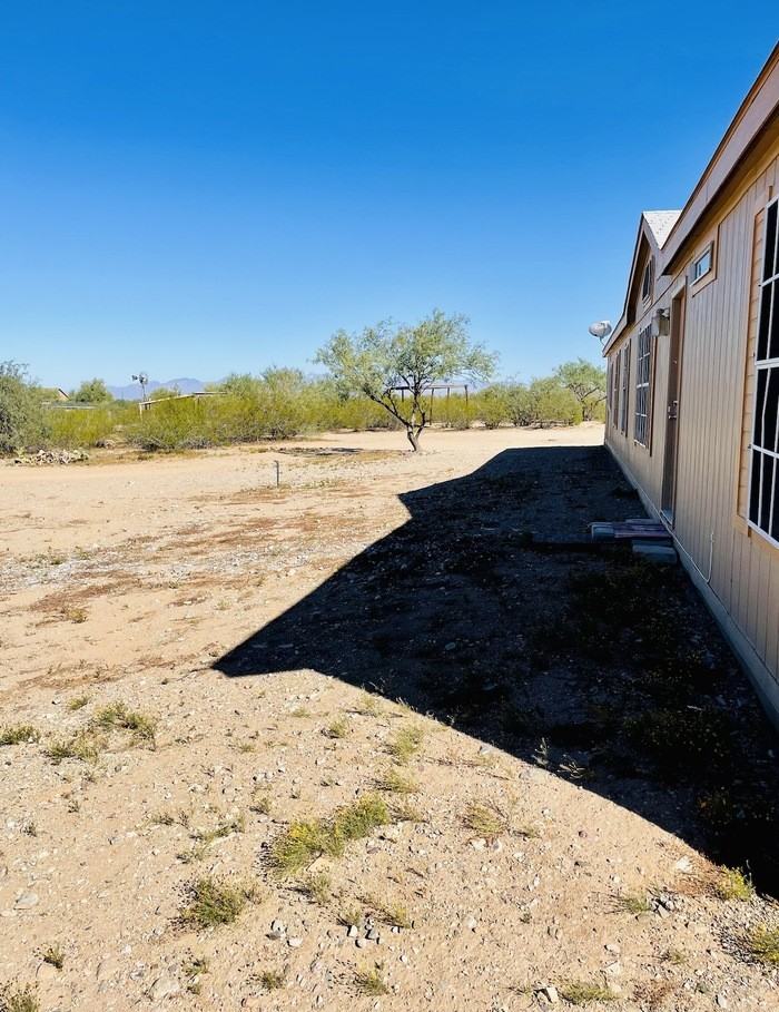 17447 S Wilmot Rd - Photo 4 of 10