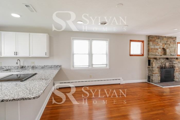 2900 Mayfield Ave - Photo 6 of 16