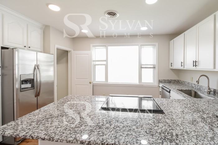 2900 Mayfield Ave - Photo 7 of 16