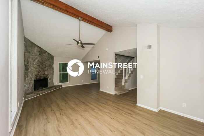 4433 Woodbank Ln - Photo 6 of 18