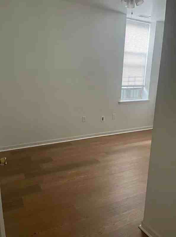 3214 W Montgomery Ave - Photo 4 of 7