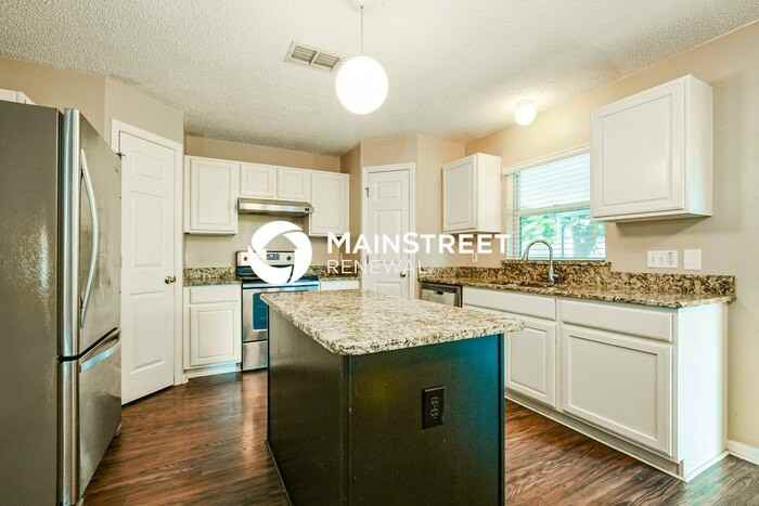 3928 Stonefield Dr - Photo 6 of 18