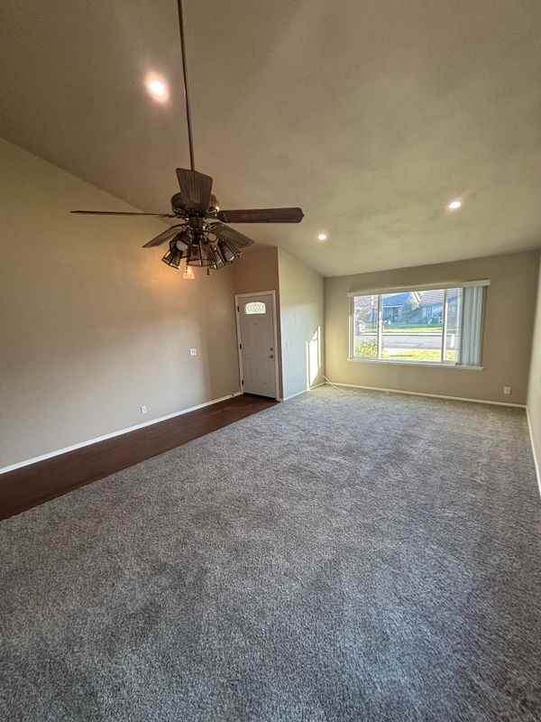 6742 Burke Ct - Photo 2 of 12