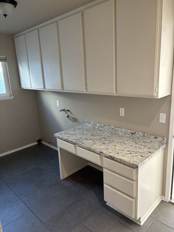 6742 Burke Ct - Photo 7 of 12