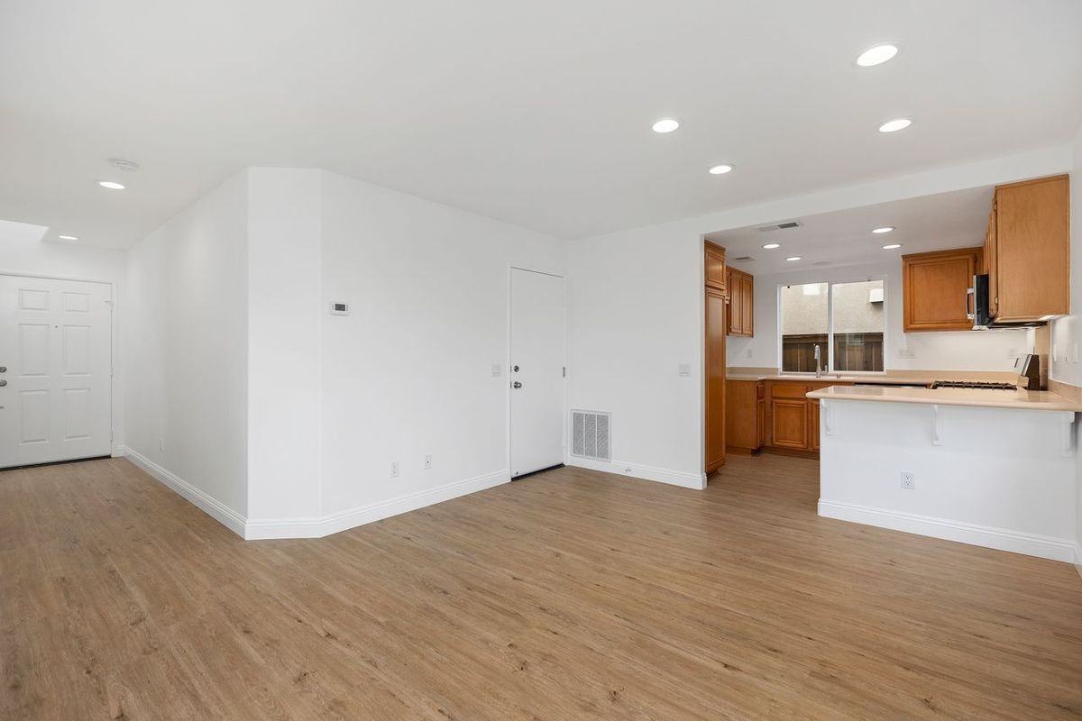 171 Bloomfield Ln - Photo 6 of 32