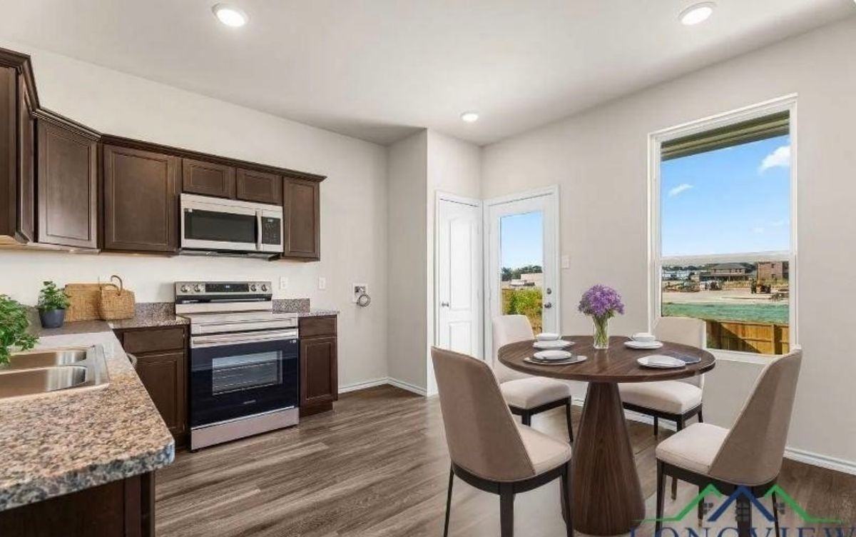 1603 Everwood Ct - Photo 5 of 14