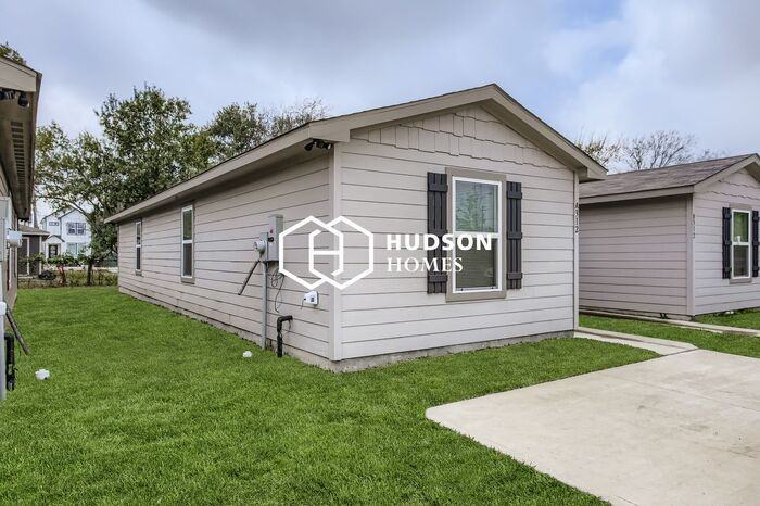 312 Calloway St #A - Photo 3 of 14