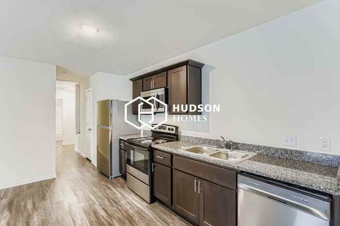 312 Calloway St #A - Photo 5 of 14