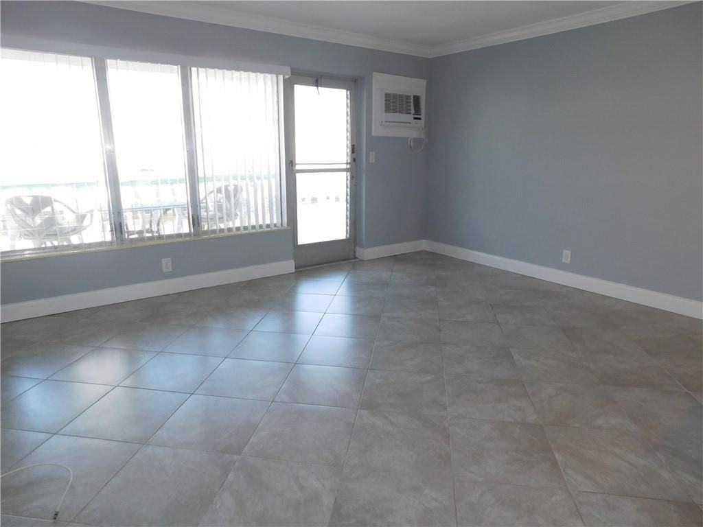 2841 Ne 32nd St ##18 - Photo 3 of 19