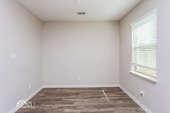 1923 Hialeah Dr - Photo 6 of 18