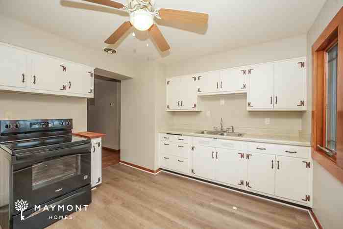 3147 Wilson St - Photo 6 of 12