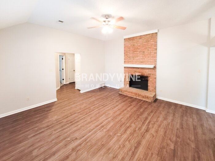 5353 Stephen Forest Cv - Photo 4 of 31