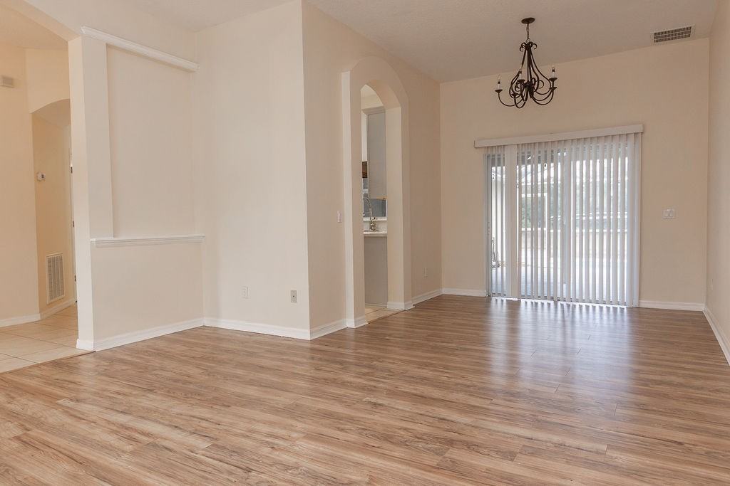 174 Crystal Oak Dr #1 - Photo 3 of 19