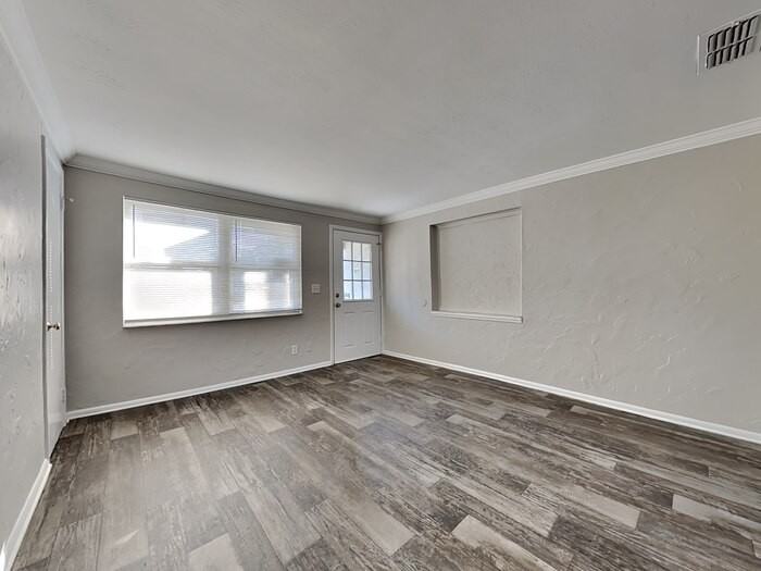 5916 Ensenada Rd - Photo 6 of 27