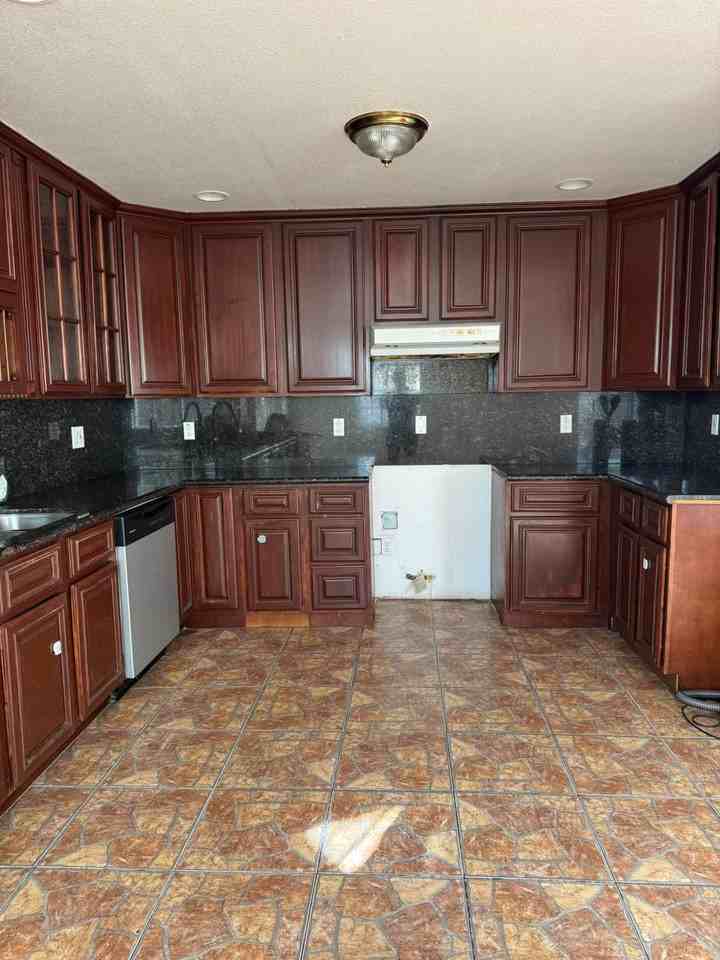 27715 Cliffwood Ave #NA - Photo 5 of 12