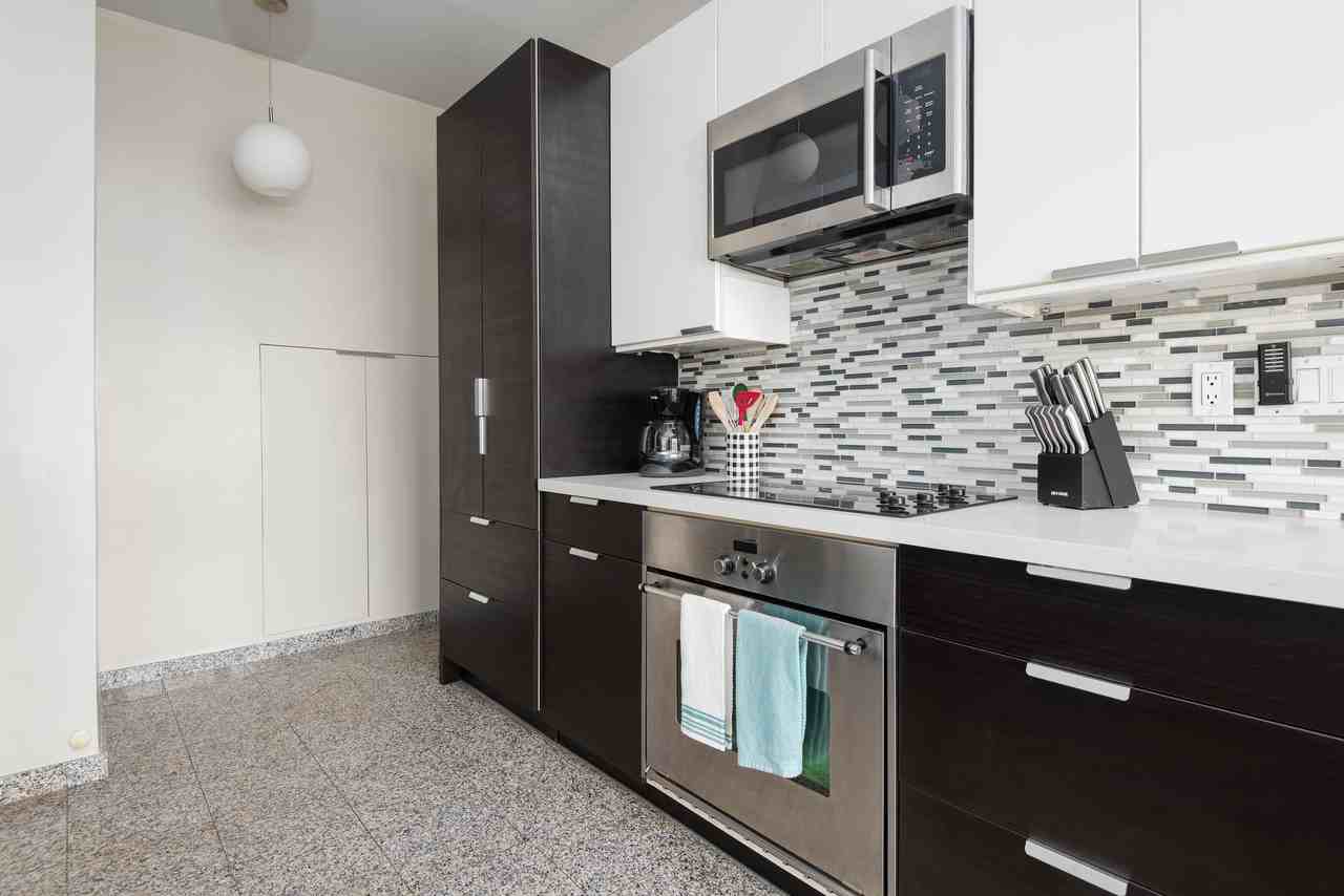 18065 Coastline Dr #1 - Photo 4 of 25