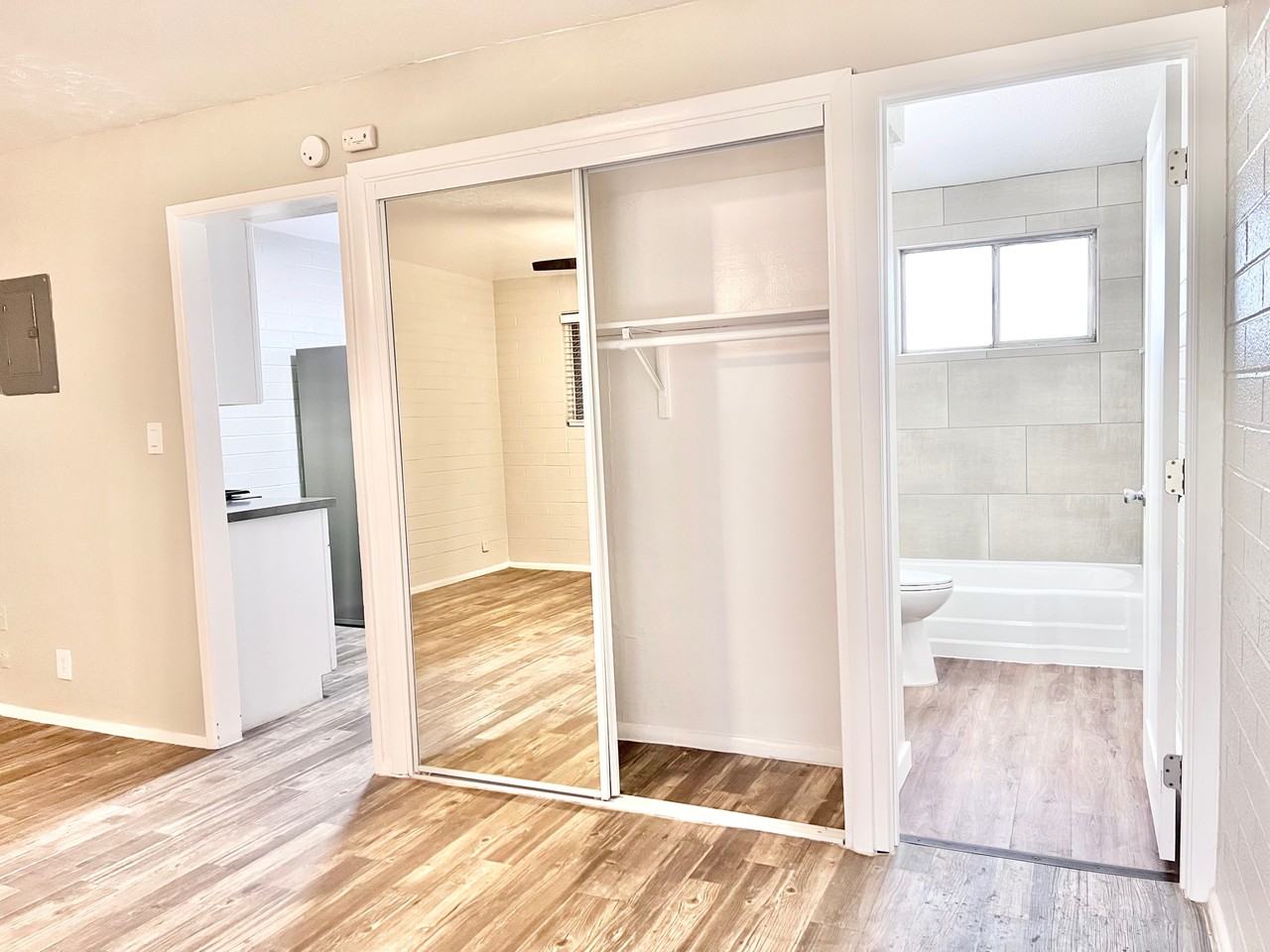 4020 N Parkway Ave #10 - Photo 7 of 30