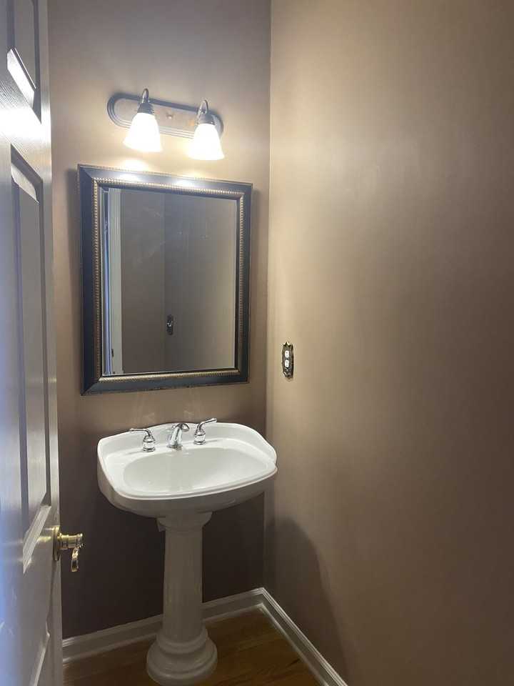 104 Alexandria Blvd #NA - Photo 2 of 8