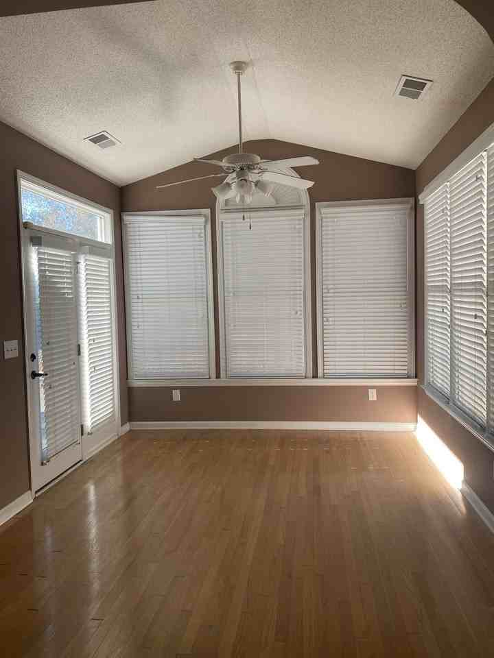 104 Alexandria Blvd #NA - Photo 6 of 8