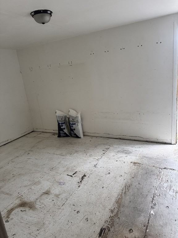 967 Bedford St #967 - Photo 3 of 7