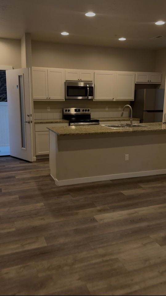 2819 S 10th Ave #A - Photo 2 of 4