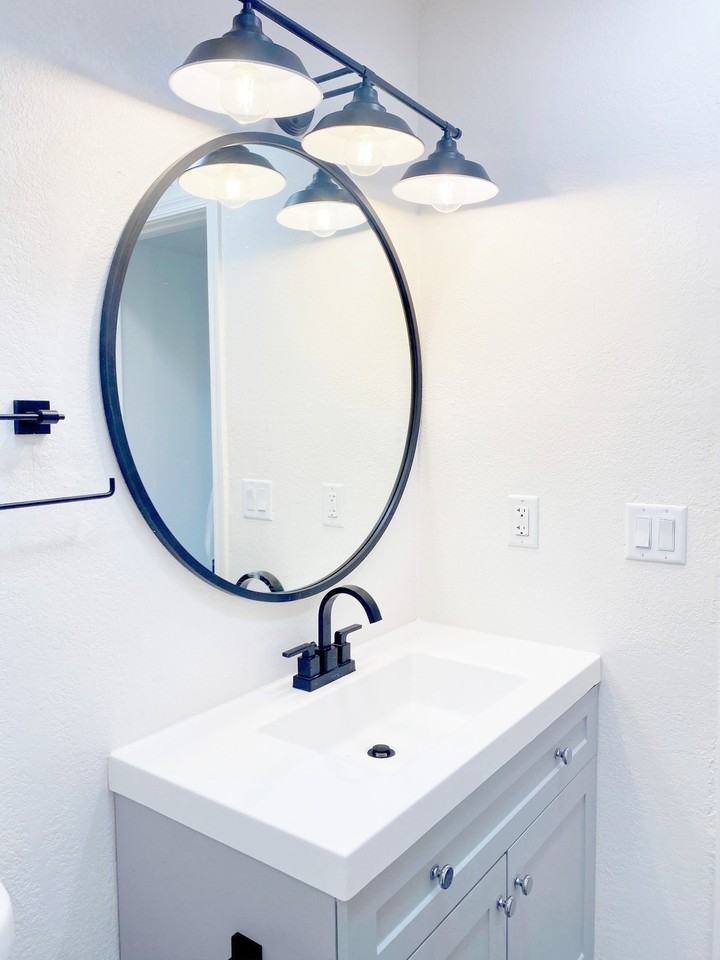 6701 E Cheery Lynn Rd #D - Photo 7 of 33