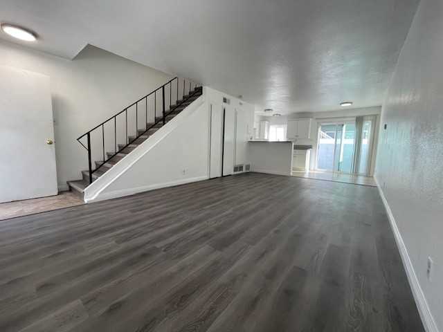 1124 W Stoneridge Ct #C - Photo 2 of 13