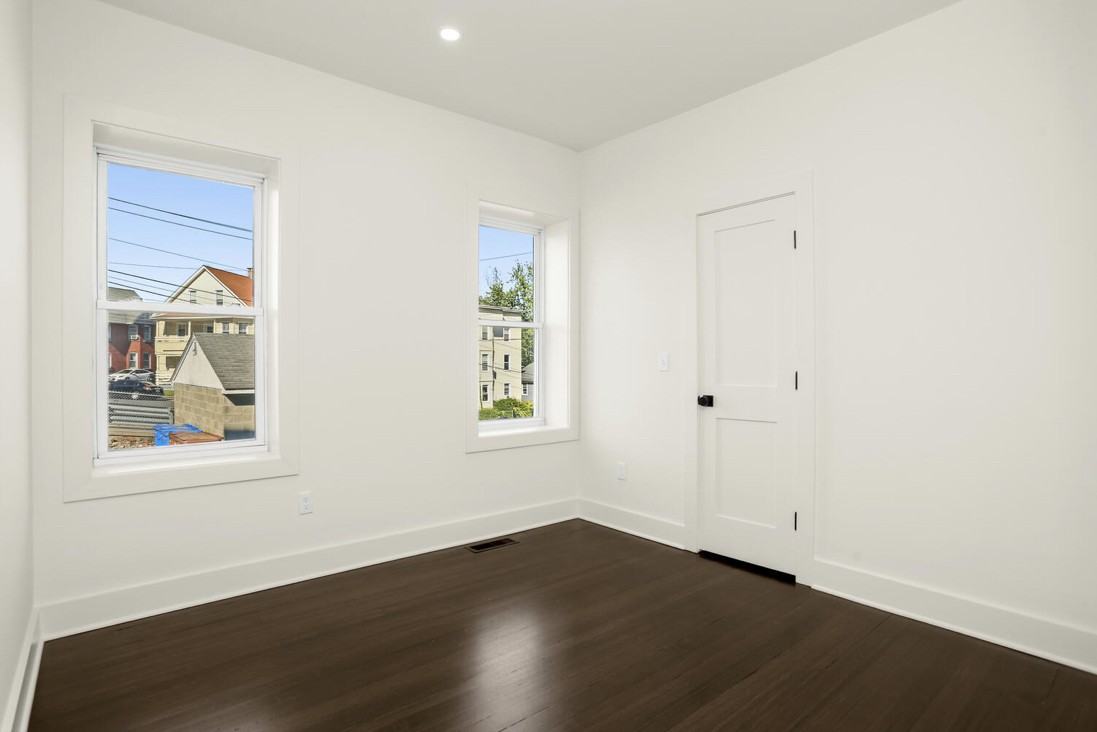 28 Congress Ave #3 - Photo 7 of 8