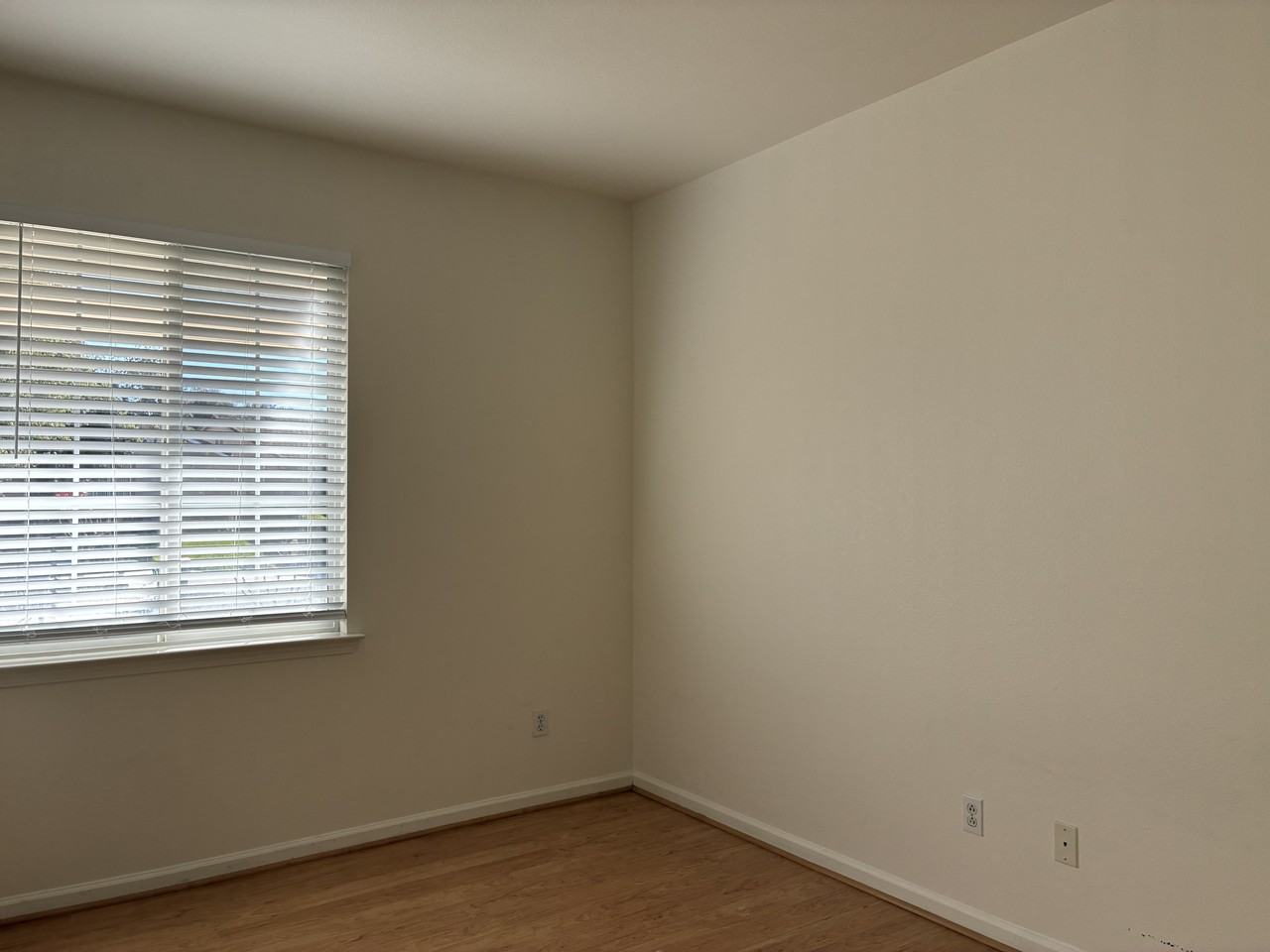 557 Valley Dairy Rd - Photo 4 of 14