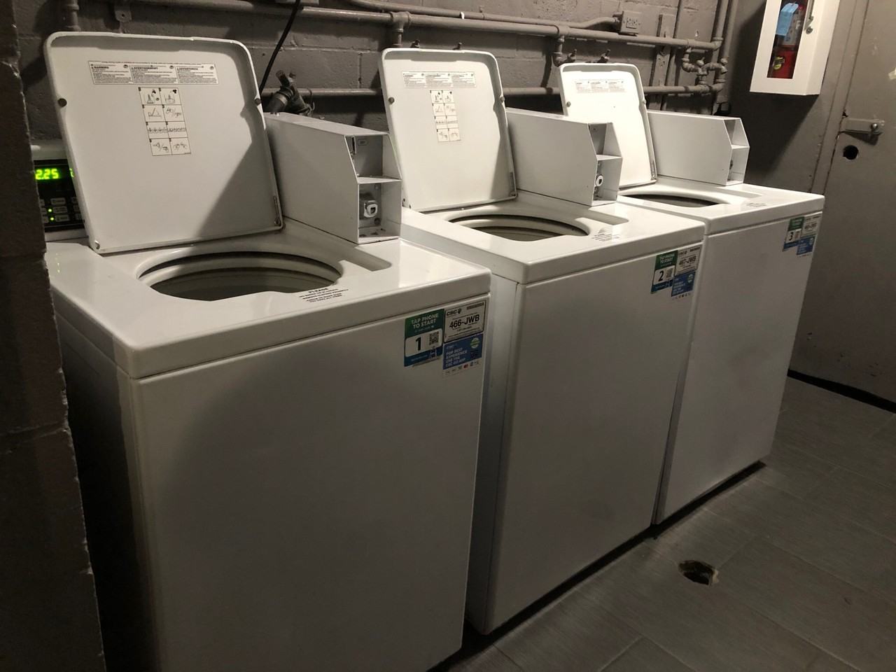 210 W Lemon Ave #32 - Photo 4 of 12