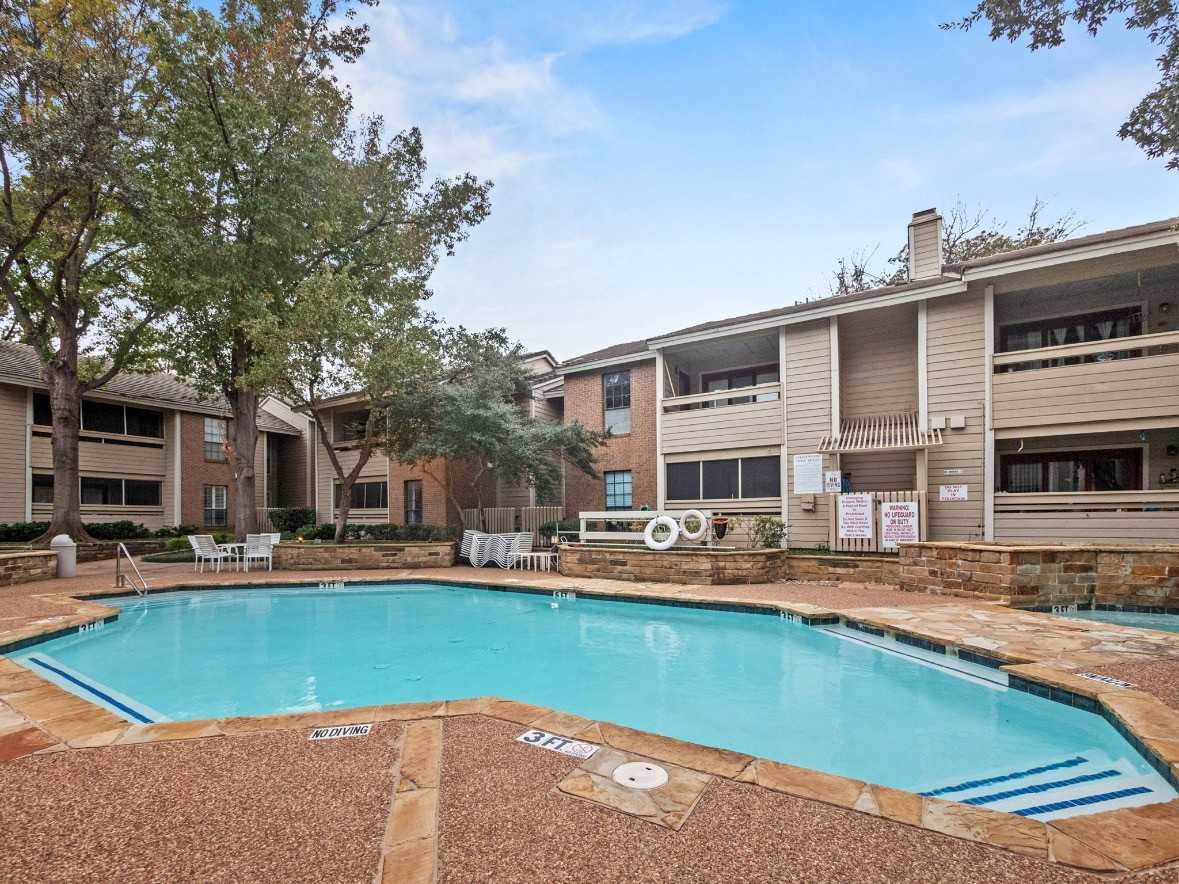 1909 Chasewood Cir - Photo 2 of 20