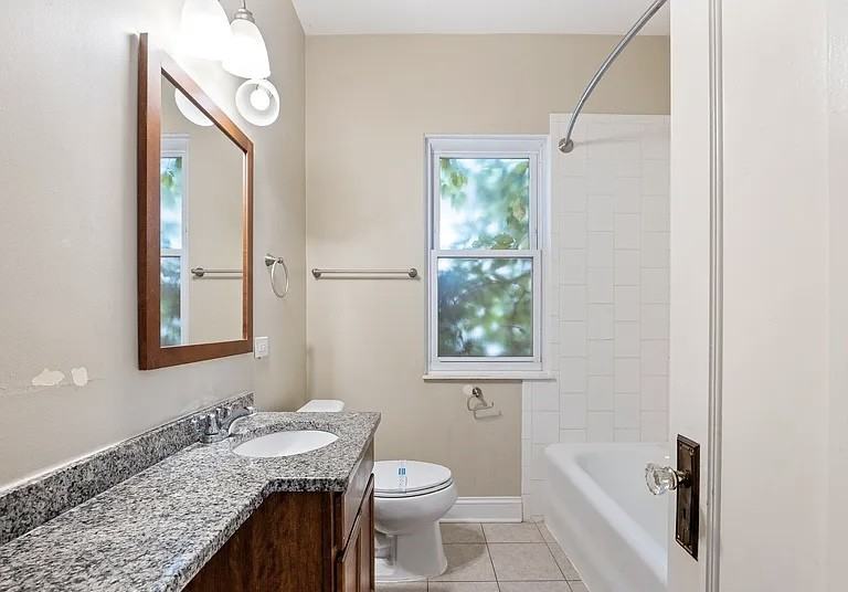 8756 Sproat Ave #NA - Photo 6 of 15