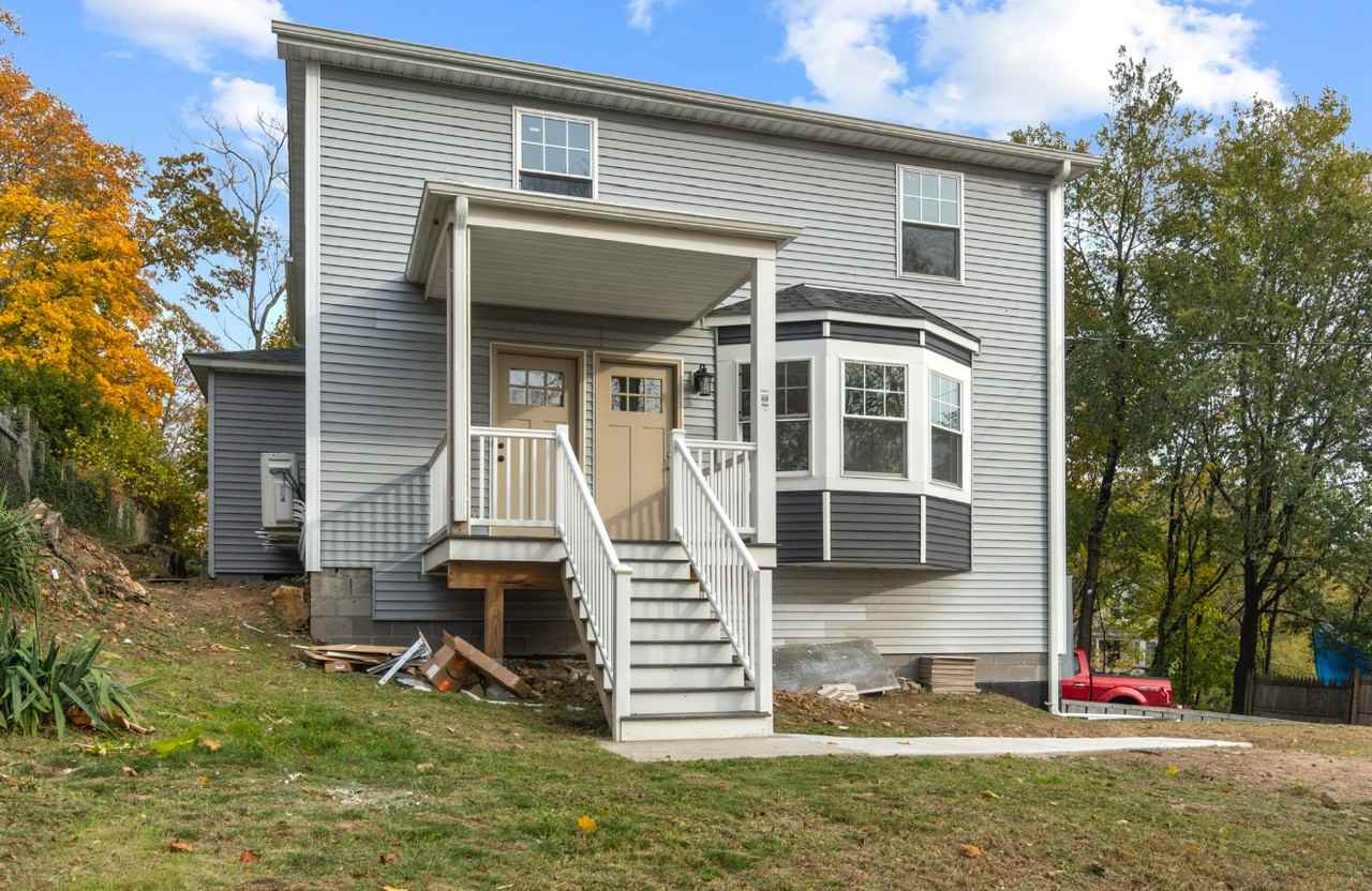 1285 Townsend Ave #1 - Photo 3 of 11