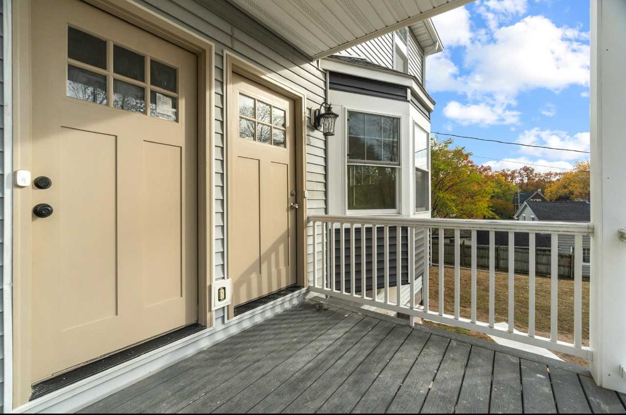 1285 Townsend Ave #1 - Photo 4 of 11