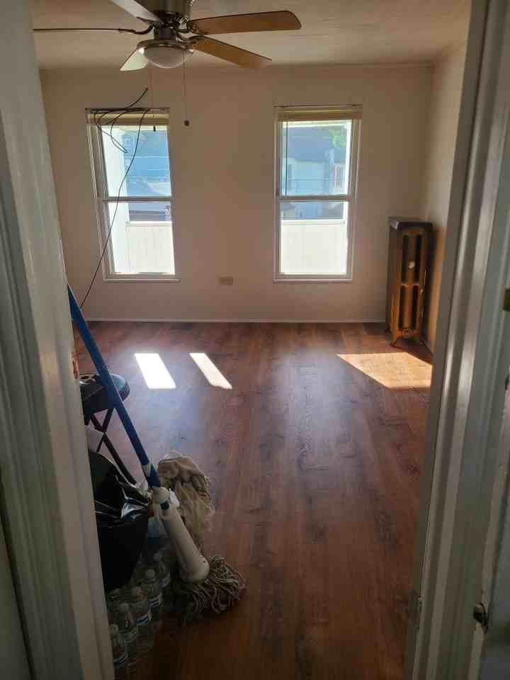 27 Hospital St #B - Photo 2 of 10