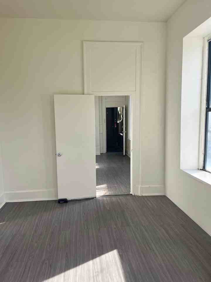 2801 W Mcmicken Ave #2 - Photo 2 of 4